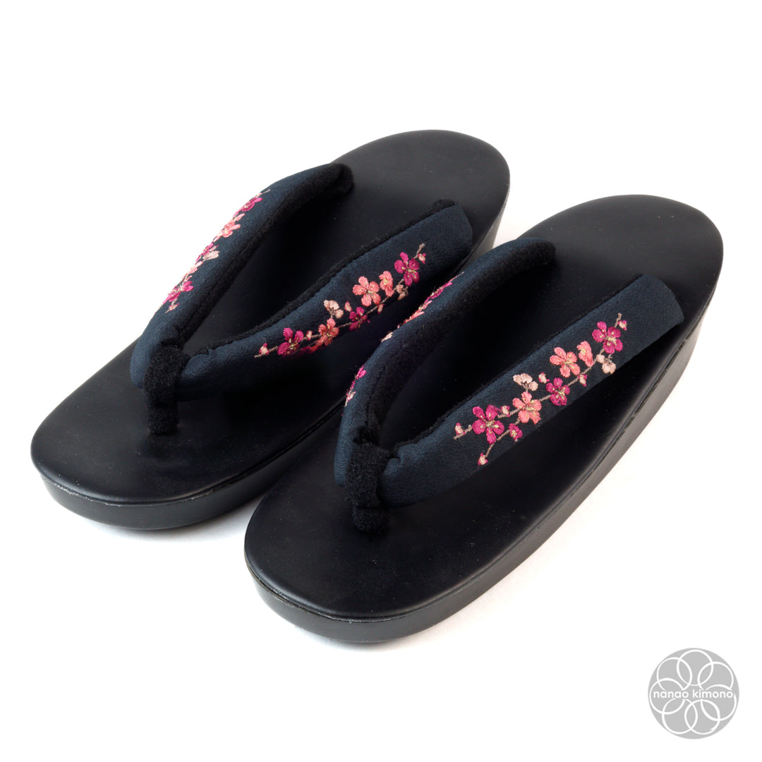 Women's Zori Sandals - Yozakura