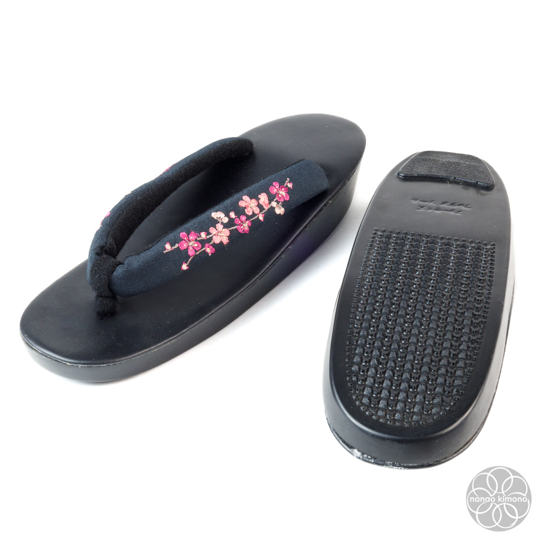 Women's Zori Sandals - Yozakura