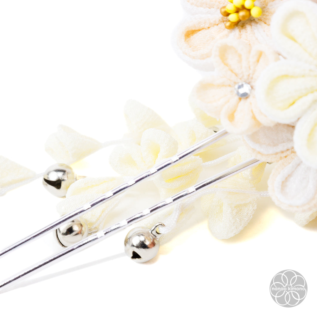 Women's Kimono Accessory - Tsumami Kanzashi (Hairpin)