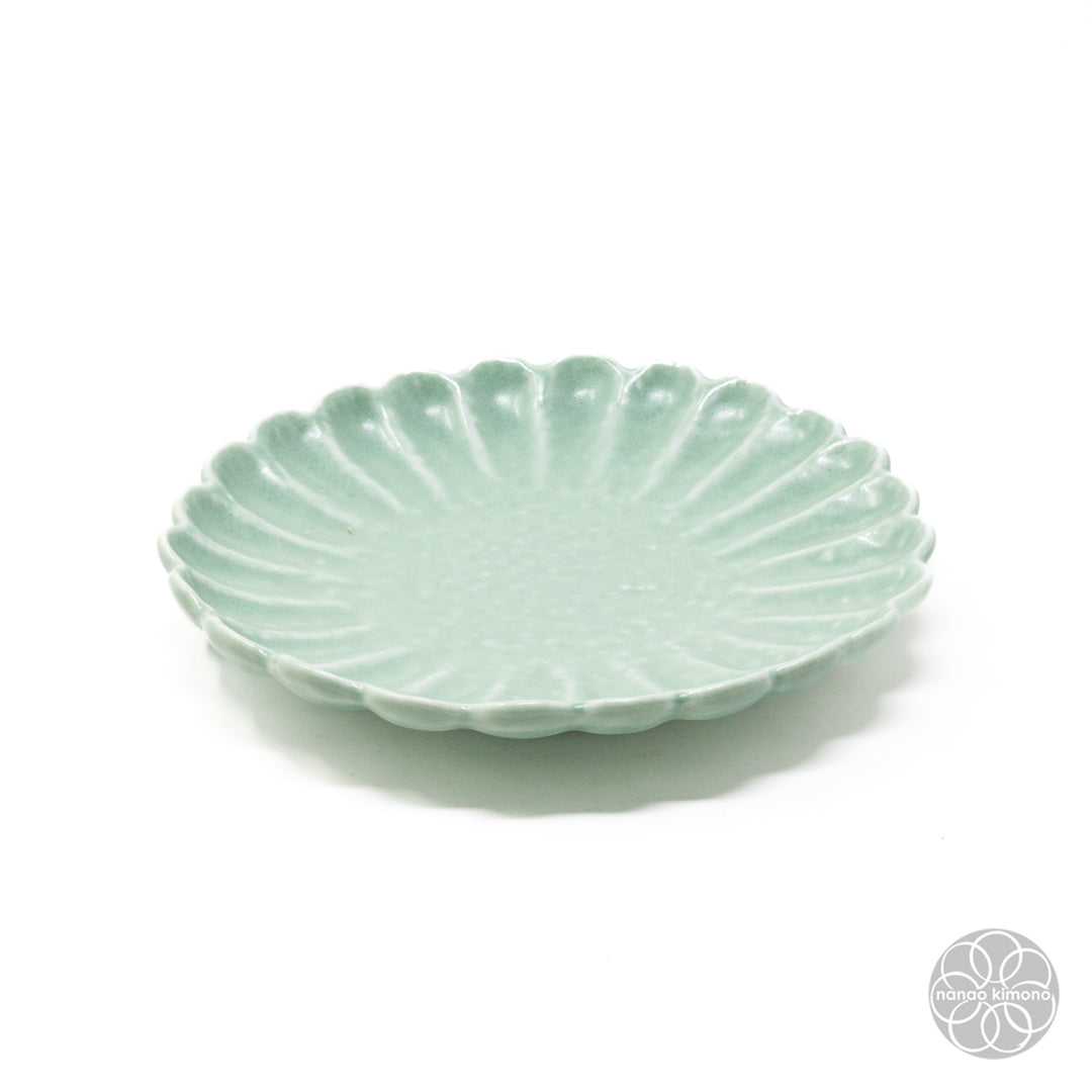 Plate - Kiku Flower M - Mint Green