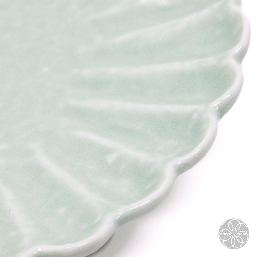 Plate - Kiku Flower M - Mint Green