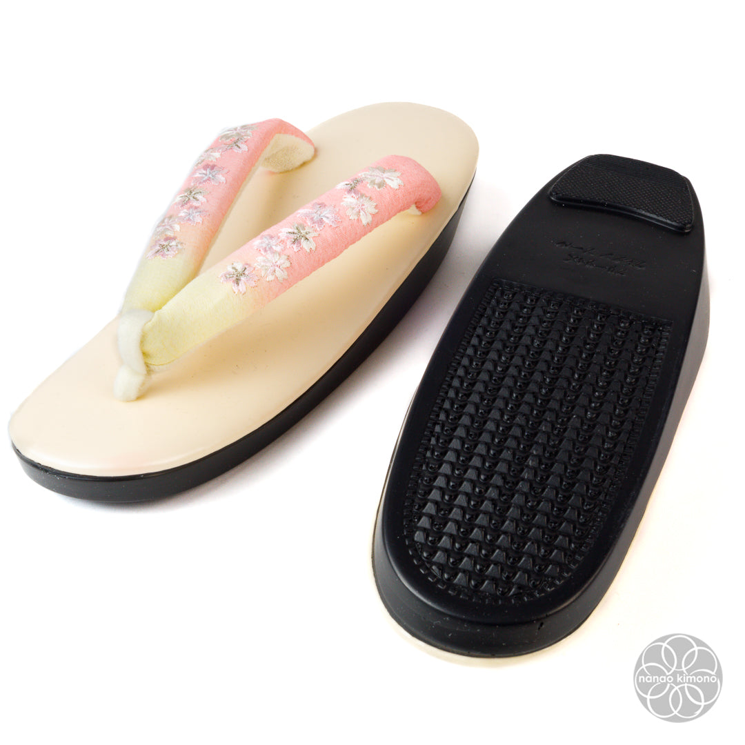 Women's Zori Sandals - Pale Sakura Pink