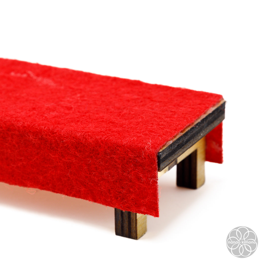 Miniature - Tea Shop Bench