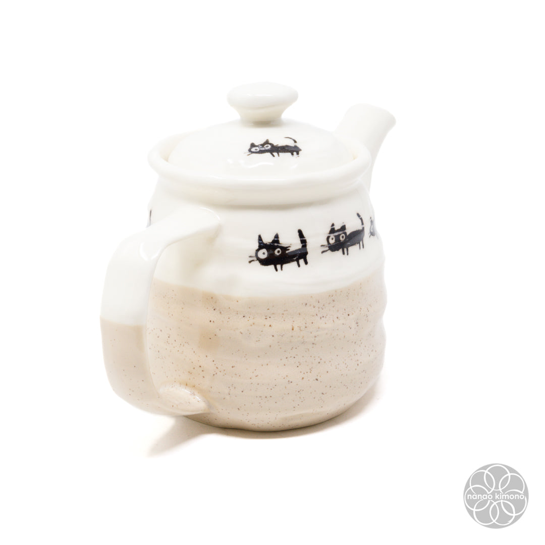 Teapot - Black Cat Beige
