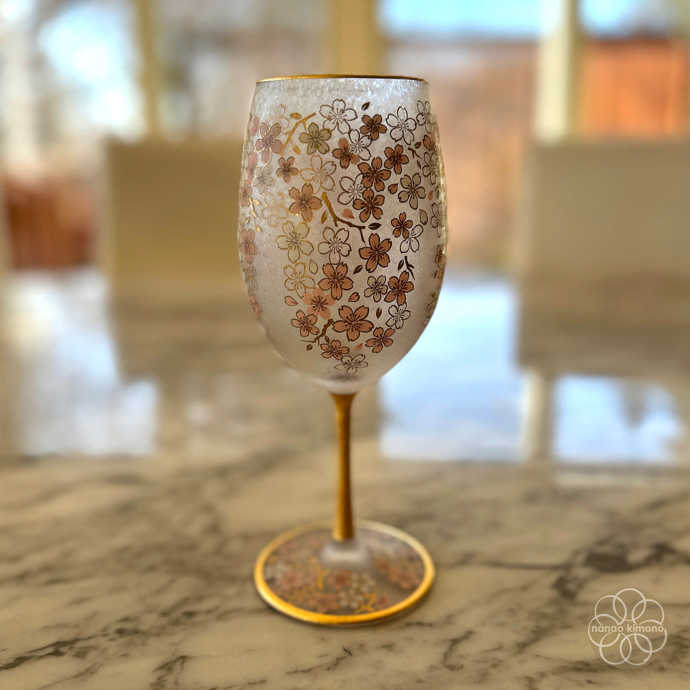 Sakura Gold Wine Glass