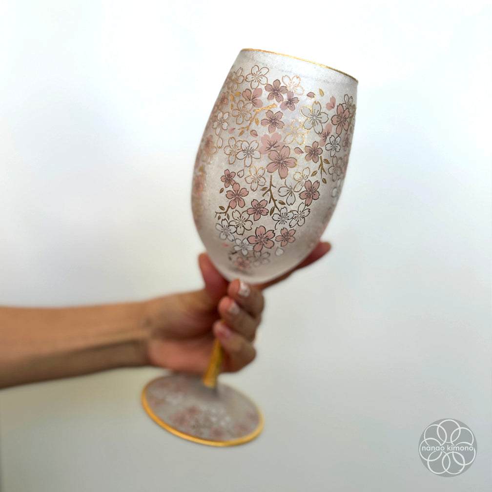 Sakura Gold Wine Glass