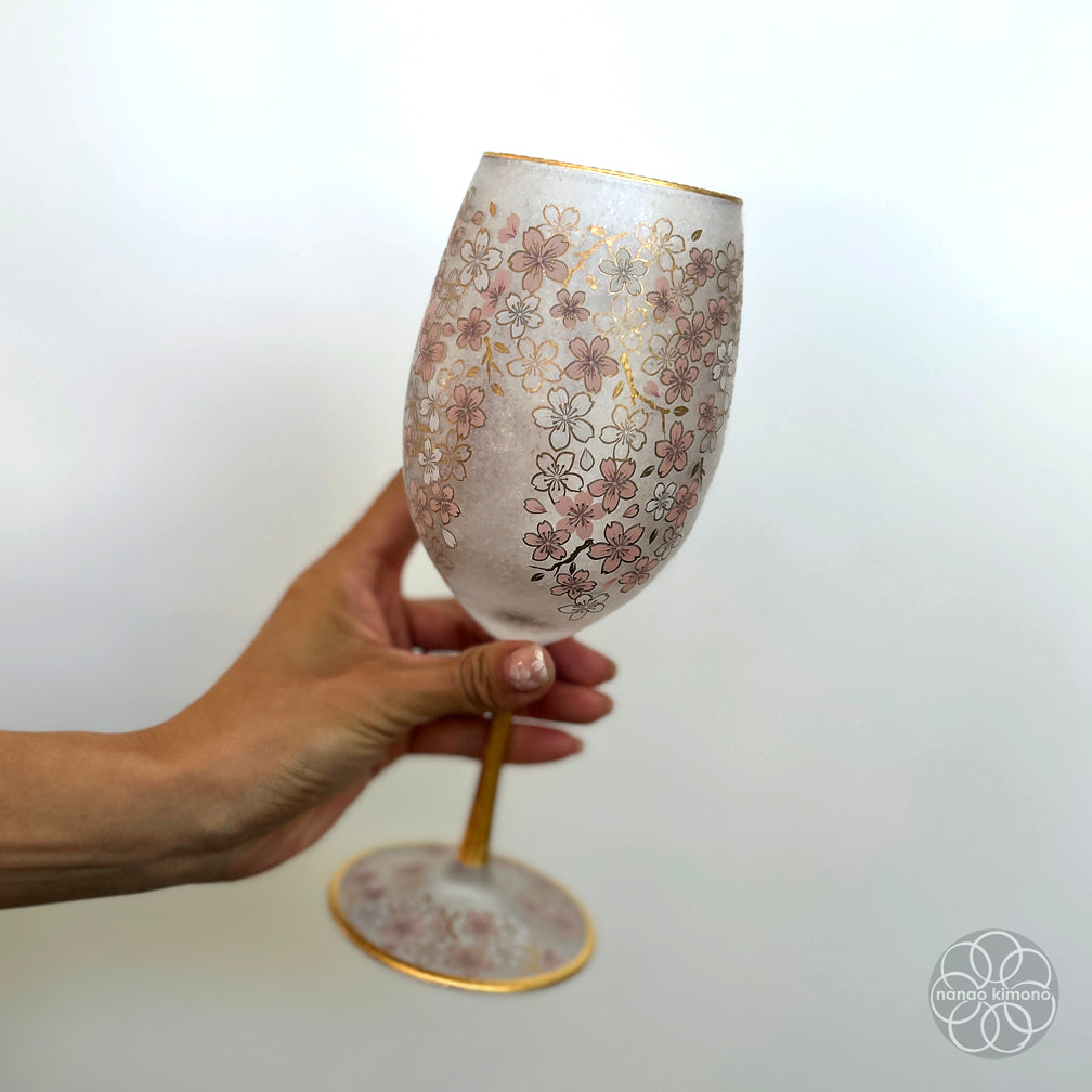 Sakura Gold Wine Glass