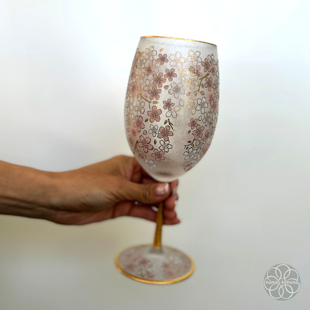 Sakura Gold Wine Glass