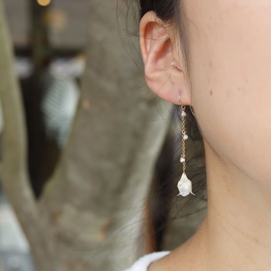 Piercing Earrings - 1 Flower of Lily