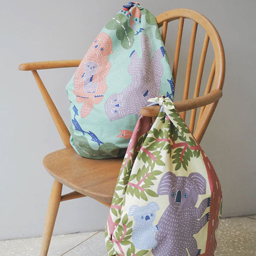 Furoshiki 40"- kata kata Sea Otter Blue