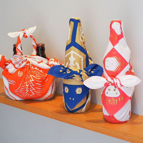 Furoshiki 27"- Cochae Fortune Cat Daruma