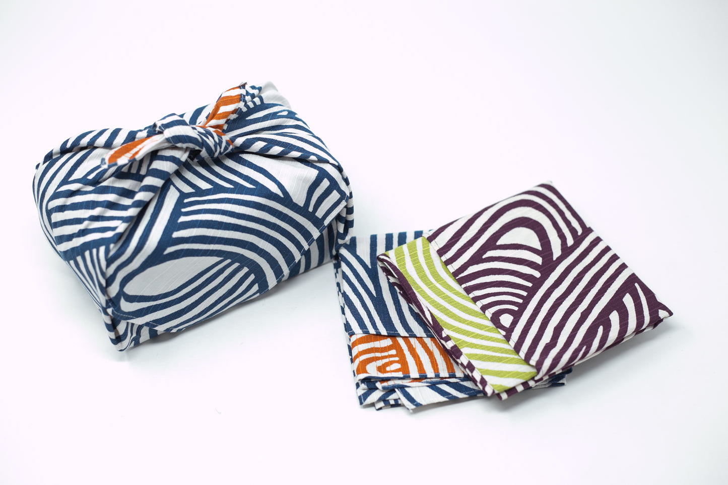 Reversible Furoshiki 19"- Isa Monyo Yui Navy/Orange