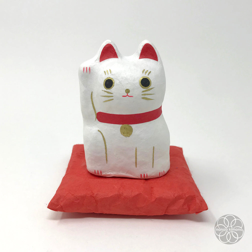 Maneki Neko - Hariko Matryoshka White