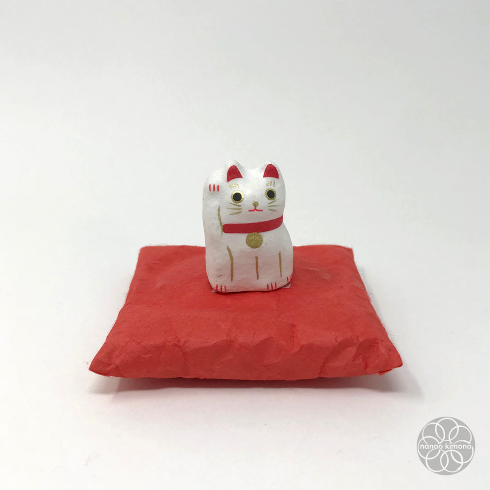 Maneki Neko - Hariko Matryoshka White