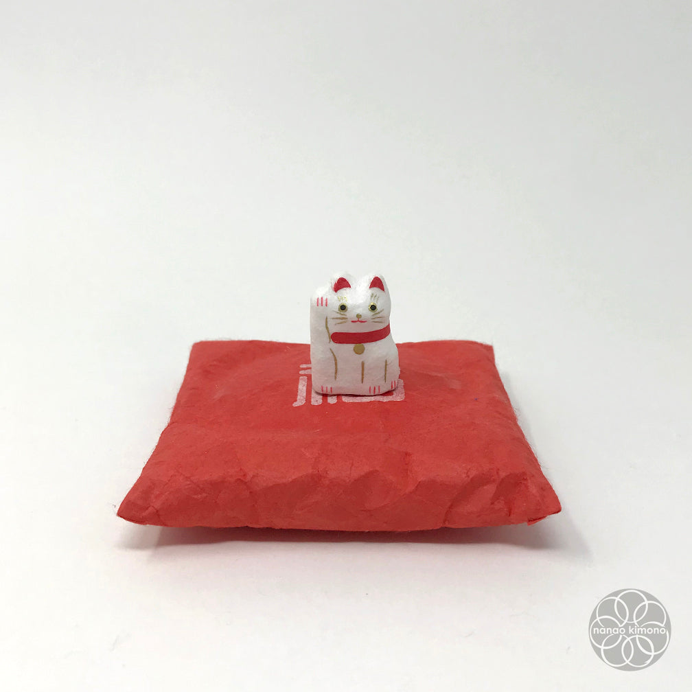 Maneki Neko - Hariko Matryoshka White