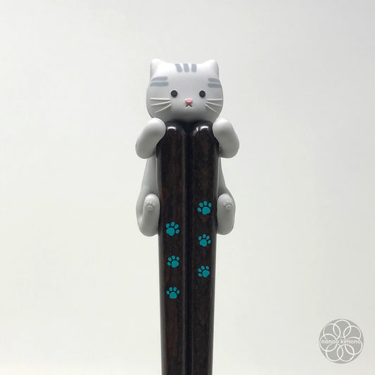Chopsticks & Rest - Grey Tabby Cat
