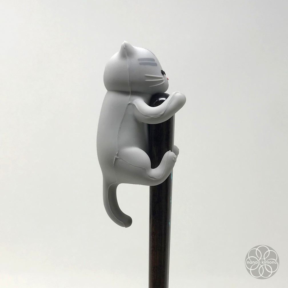 Chopsticks & Rest - Grey Tabby Cat
