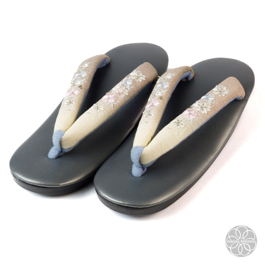 Women's Zori Sandals - Pale Sakura on Black