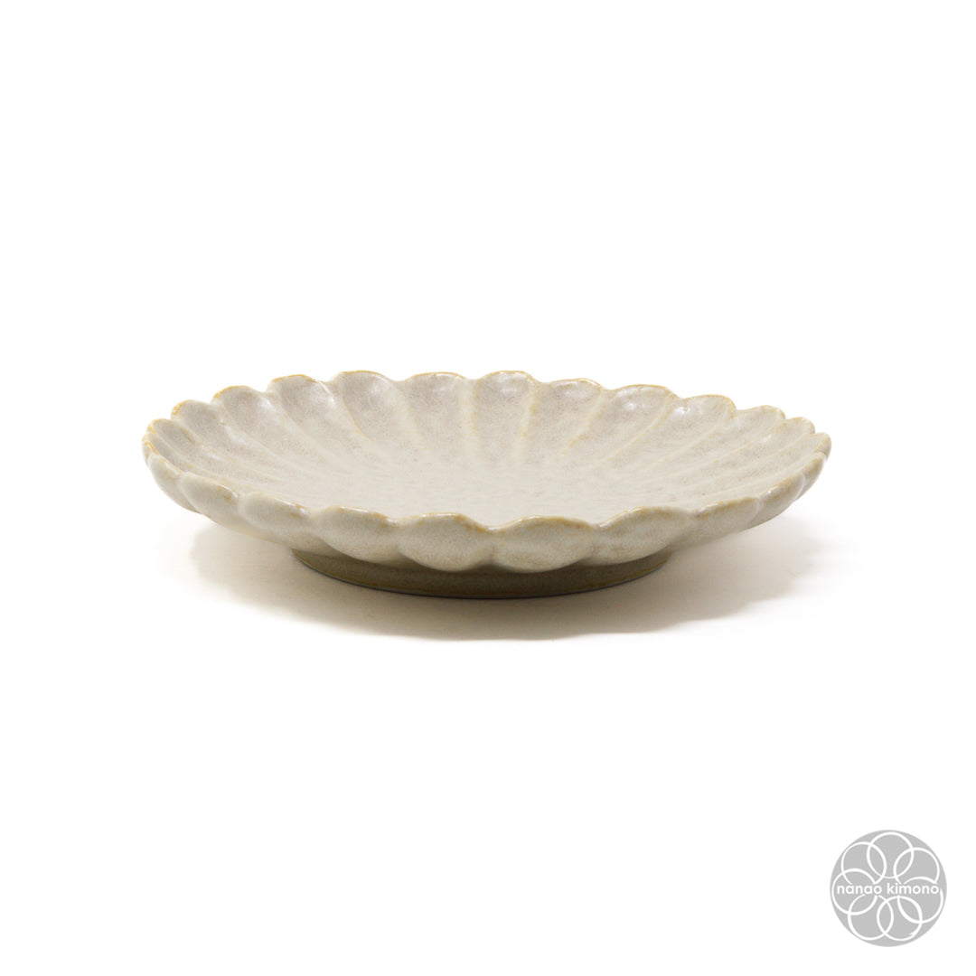 Plate - Kiku Flower M -  Gray