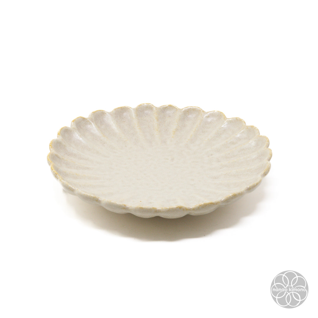 Plate - Kiku Flower M -  Gray