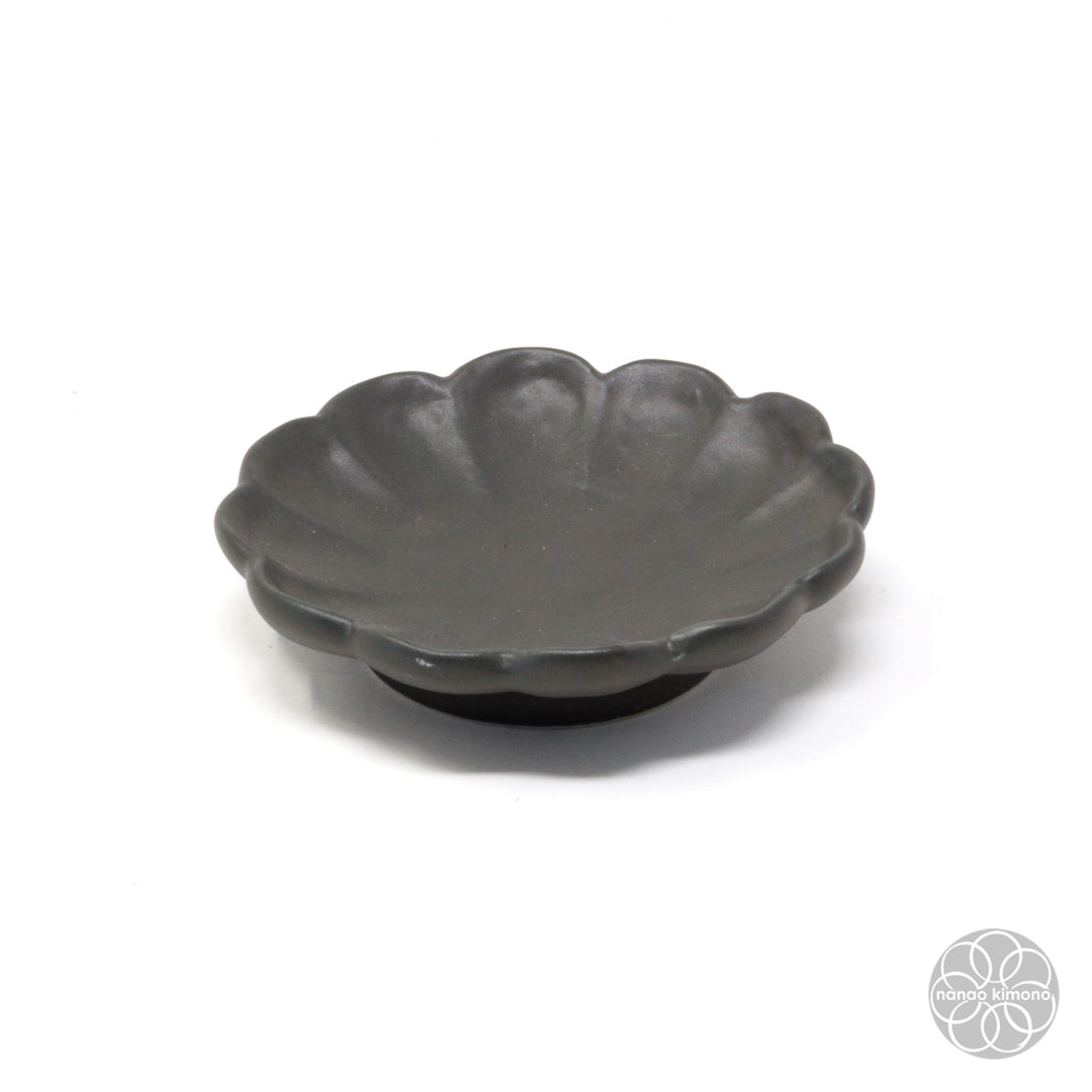 Soy Sauce Dish - Kiku Flower Matte Black