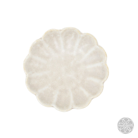 Soy Sauce Dish - Kiku Flower Beige