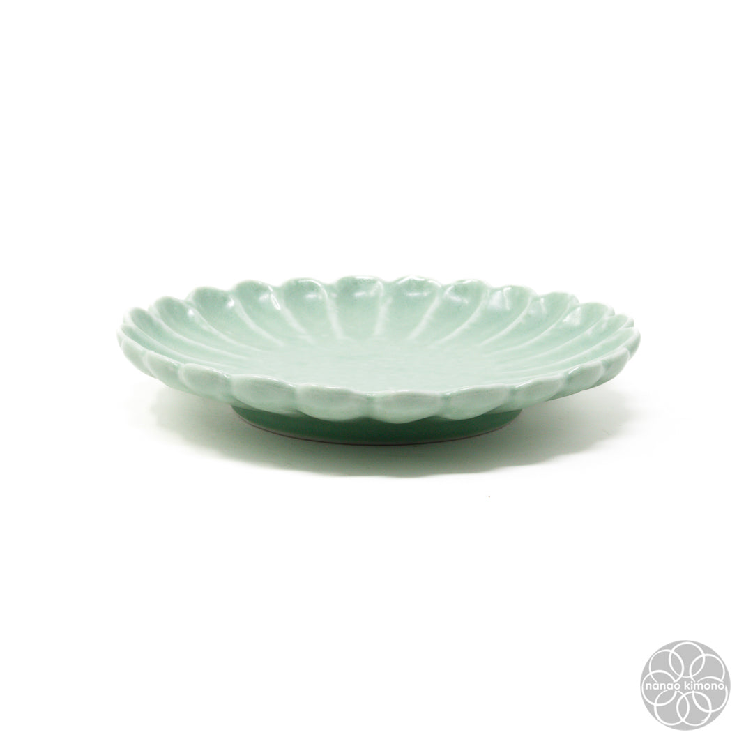 Plate - Kiku Flower M -  Mint Green