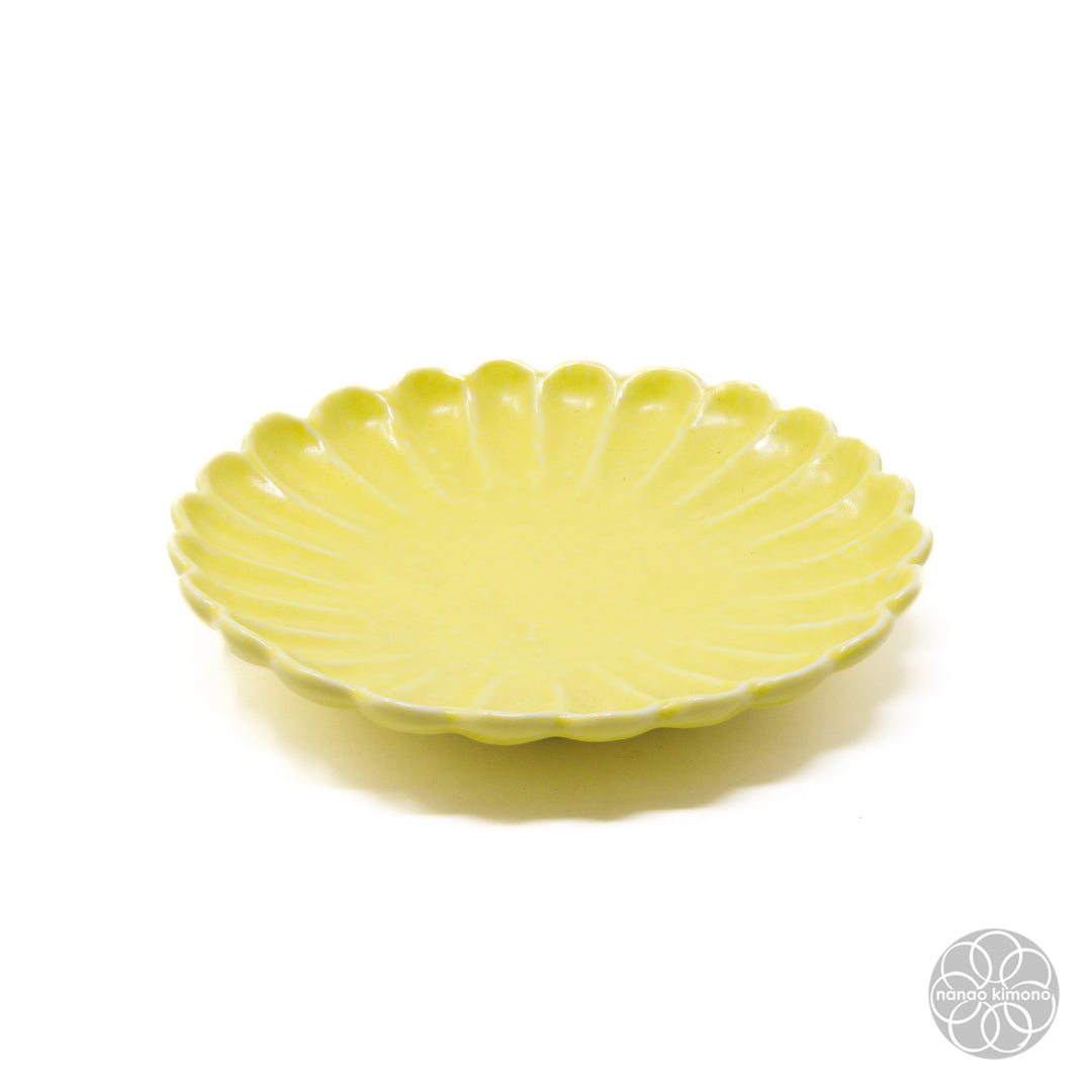 Plate - Kiku Flower M -  Yellow