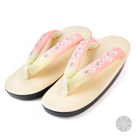 Women's Zori Sandals - Pale Sakura Pink