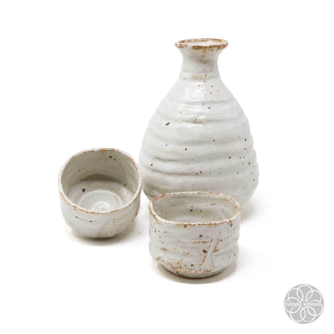 Sake Set - Sabi Shino