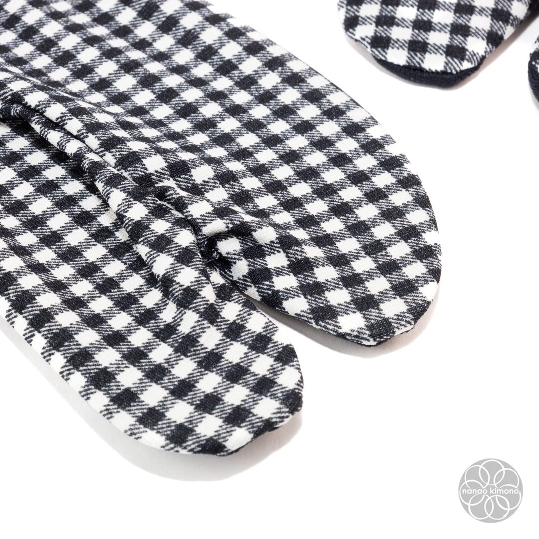 Tabi Socks - Checkered Black