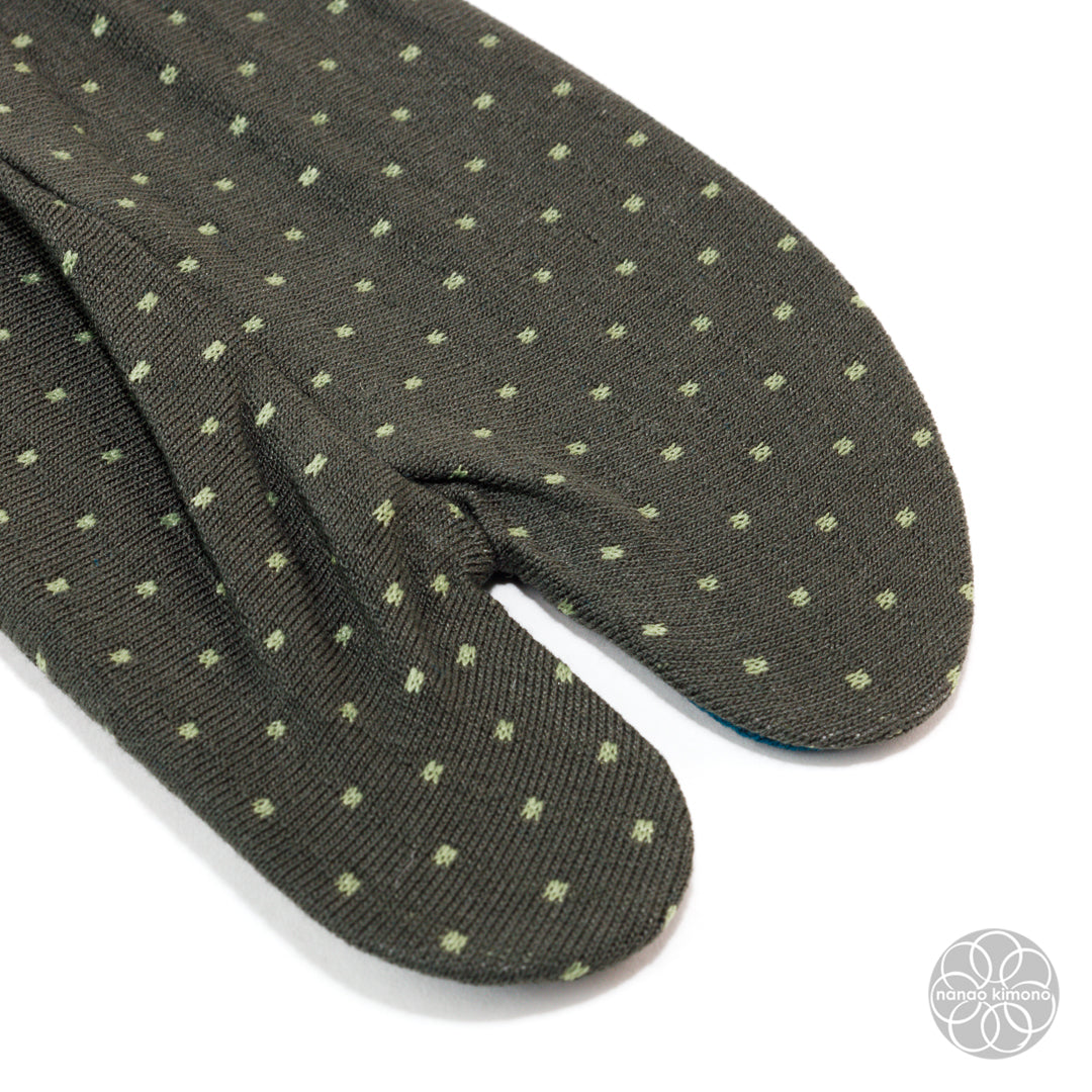 Tabi Socks - Gray Polkadots