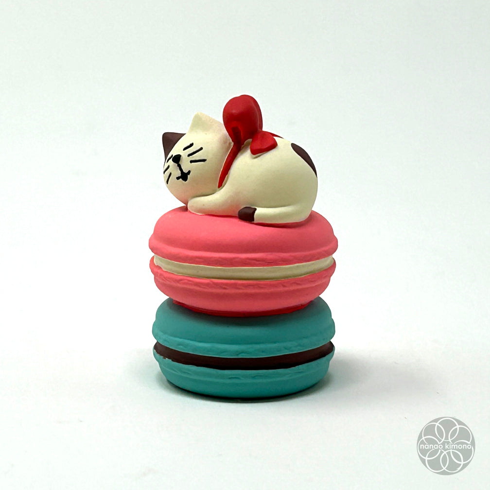 Miniature - Macaron Calico Cat