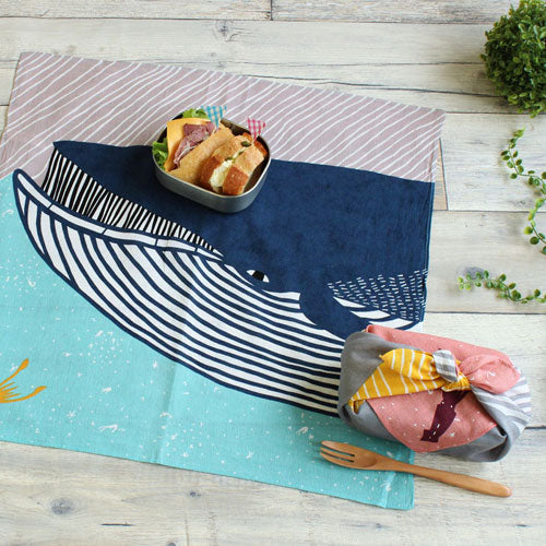 Furoshiki 20"- kata kata Whale Blue
